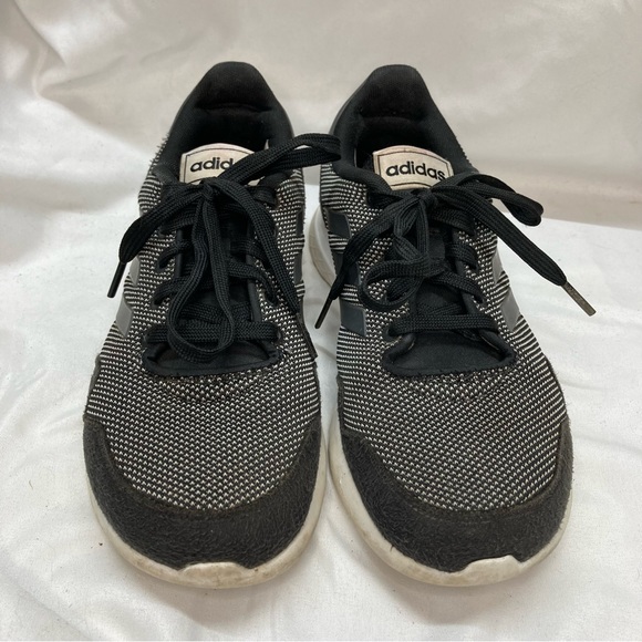 Adidas Sneakers Running Shoes Size 6 Womens (4 1/2 Boys) Grey & White. - Picture 2 of 5